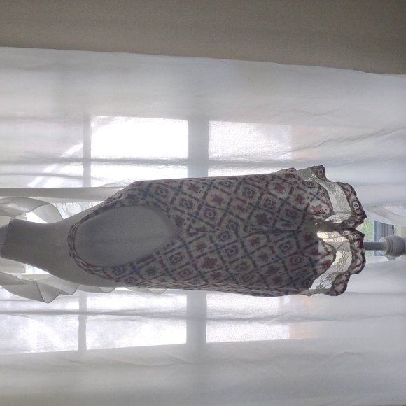 Mudd tank with lace border 100% rayon Size M - Picture 7 of 11